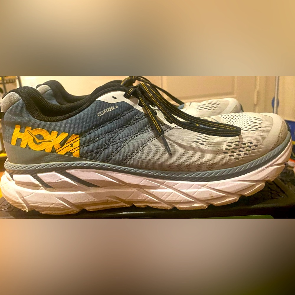 HOKA OneOne Clifton 6